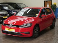USED 2017 17 VOLKSWAGEN GOLF 1.6 SE NAVIGATION TDI BLUEMOTION TECHNOLOGY 5d 114 BHP SAT NAV HEATED SEATS VAT Q
