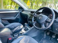 USED 2013 13 SKODA OCTAVIA 2.0 ELEGANCE TDI CR 5d 148 BHP 