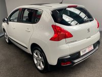 USED 2013 13 PEUGEOT 3008 1.6 ALLURE HDI FAP 5d 115 BHP PEARL WHITE PAN ROOF HEADUP