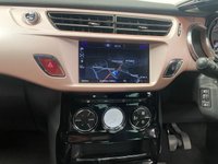 USED 2017 67 DS DS 3 1.2 PURETECH GIVENCHY LE MAKEUP S/S 3d 109 BHP PEARL WHITE TEXTURE SAT NAV