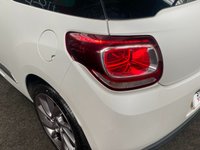 USED 2017 67 DS DS 3 1.2 PURETECH GIVENCHY LE MAKEUP S/S 3d 109 BHP PEARL WHITE TEXTURE SAT NAV