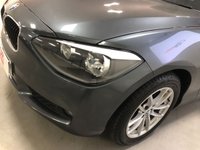 USED 2013 63 BMW 1 SERIES 2.0 118D SE 5d 141 BHP * PRIVACY GLASS * &pound;20 A YEAR ROAD TAX * AIR CON * PARKING SENSORS * NAVIGATION SYSTEM * ALLOY WHEELS * NOV MOT * 2 KEYS *
