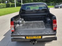 USED 2014 14 TOYOTA HI-LUX 3.0 INVINCIBLE 4X4 D-4D DCB 169 BHP ** NO VAT ** LEATHER + SAT NAV