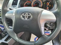 USED 2014 14 TOYOTA HI-LUX 3.0 INVINCIBLE 4X4 D-4D DCB 169 BHP ** NO VAT ** LEATHER + SAT NAV