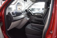 USED 2018 67 VOLKSWAGEN TRANSPORTER T6 T32 2.0 TDI 150PS MANUAL HIGHLINE SWB KOMBI One Owner + Full History