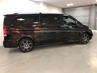 USED 2020 69 MERCEDES-BENZ V-CLASS 2.0 V 300 D AMG LINE XL 5d 236 BHP * VAT QUALIFYING * PRIVACY GLASS * CLIMATE  CONTROL * PARKING SENSORS * NAVIGATION * LEATHER * 19 INCH ALLOYS * 8 SEATS *