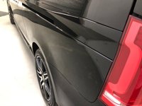 USED 2020 69 MERCEDES-BENZ V-CLASS 2.0 V 300 D AMG LINE XL 5d 236 BHP * VAT QUALIFYING * PRIVACY GLASS * CLIMATE  CONTROL * PARKING SENSORS * NAVIGATION * LEATHER * 19 INCH ALLOYS * 8 SEATS *