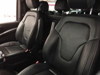 USED 2020 69 MERCEDES-BENZ V-CLASS 2.0 V 300 D AMG LINE XL 5d 236 BHP * VAT QUALIFYING * PRIVACY GLASS * CLIMATE  CONTROL * PARKING SENSORS * NAVIGATION * LEATHER * 19 INCH ALLOYS * 8 SEATS *