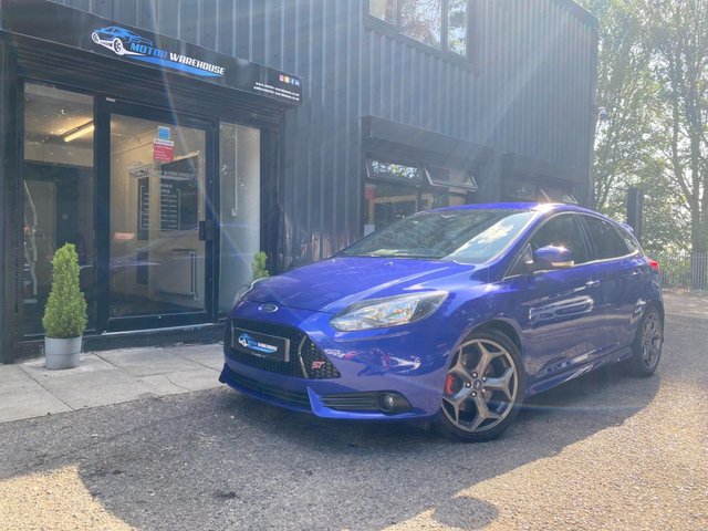2013 63 Ford Focus 2.0 ST-2 5d 247 BHP