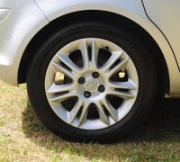 USED 2008 08 VAUXHALL CORSA 1.2 DESIGN 16V 5d 80 BHP www.suffolkcarcentre.co.uk - Located at Ilketshall