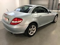 USED 2005 05 MERCEDES-BENZ SLK 1.8 SLK200 KOMPRESSOR 2d 161 BHP * AIRSCARF * CLIMATE * CRUISE * HEATED FRONT SEATS * PARKING SENSORS *