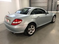 USED 2005 05 MERCEDES-BENZ SLK 1.8 SLK200 KOMPRESSOR 2d 161 BHP * AIRSCARF * CLIMATE * CRUISE * HEATED FRONT SEATS * PARKING SENSORS *