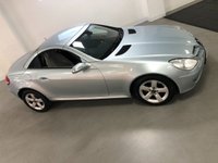 USED 2005 05 MERCEDES-BENZ SLK 1.8 SLK200 KOMPRESSOR 2d 161 BHP * AIRSCARF * CLIMATE * CRUISE * HEATED FRONT SEATS * PARKING SENSORS *