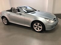 USED 2005 05 MERCEDES-BENZ SLK 1.8 SLK200 KOMPRESSOR 2d 161 BHP * AIRSCARF * CLIMATE * CRUISE * HEATED FRONT SEATS * PARKING SENSORS *