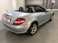 USED 2005 05 MERCEDES-BENZ SLK 1.8 SLK200 KOMPRESSOR 2d 161 BHP * AIRSCARF * CLIMATE * CRUISE * HEATED FRONT SEATS * PARKING SENSORS *