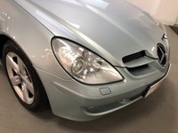 USED 2005 05 MERCEDES-BENZ SLK 1.8 SLK200 KOMPRESSOR 2d 161 BHP * AIRSCARF * CLIMATE * CRUISE * HEATED FRONT SEATS * PARKING SENSORS *