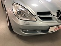 USED 2005 05 MERCEDES-BENZ SLK 1.8 SLK200 KOMPRESSOR 2d 161 BHP * AIRSCARF * CLIMATE * CRUISE * HEATED FRONT SEATS * PARKING SENSORS *