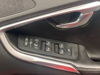 USED 2013 V VOLVO V40 2.0 D3 R-DESIGN 5d 148 BHP PANROOF & LEATHER