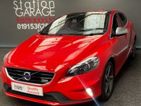 USED 2013 V VOLVO V40 2.0 D3 R-DESIGN 5d 148 BHP PANROOF & LEATHER