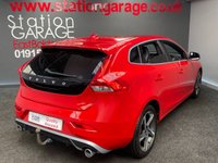 USED 2013 V VOLVO V40 2.0 D3 R-DESIGN 5d 148 BHP PANROOF & LEATHER