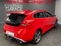 USED 2013 V VOLVO V40 2.0 D3 R-DESIGN 5d 148 BHP PANROOF & LEATHER