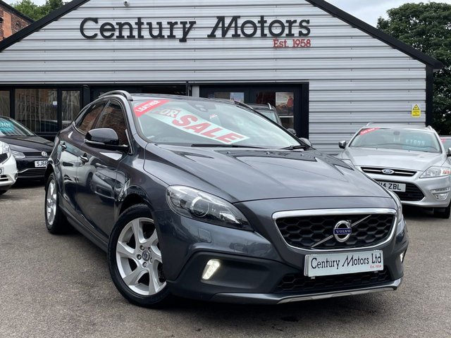 2013 63 Volvo V40 Cross Country 1.6 D2 LUX 5dr - LEATHER