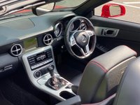 USED 2015 15 MERCEDES-BENZ SLK 2.1 SLK250 CDI BLUEEFFICIENCY AMG SPORT 2d 204 BHP AMG NAV Heated Air Scarf