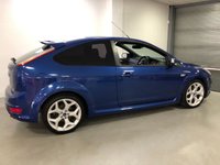 USED 2011 11 FORD FOCUS 2.5 ST-2 3d 223 BHP * PRIVACY * AIR CON * MOT OCT * 2 KEYS * PARKING SENSORS * 18 INCH ALLOY WHEELS * 8 SERVICES *