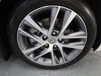 USED 2018 18 LEXUS IS 2.5 300H ADVANCE 4d 179 BHP IN THE WHITE MICA PAINT FINISH THIS LEXUS IS STUNNING.