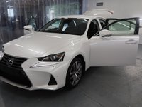 USED 2018 18 LEXUS IS 2.5 300H ADVANCE 4d 179 BHP IN THE WHITE MICA PAINT FINISH THIS LEXUS IS STUNNING.