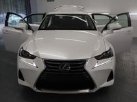USED 2018 18 LEXUS IS 2.5 300H ADVANCE 4d 179 BHP IN THE WHITE MICA PAINT FINISH THIS LEXUS IS STUNNING.