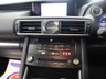 USED 2018 18 LEXUS IS 2.5 300H ADVANCE 4d 179 BHP IN THE WHITE MICA PAINT FINISH THIS LEXUS IS STUNNING.