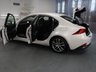 USED 2018 18 LEXUS IS 2.5 300H ADVANCE 4d 179 BHP IN THE WHITE MICA PAINT FINISH THIS LEXUS IS STUNNING.