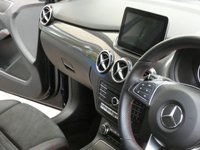 USED 2017 67 MERCEDES-BENZ B-CLASS 2.1 B 200 D AMG LINE PREMIUM 5d 134 BHP SAT NAV PART LEATHER INTERIOR
