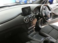 USED 2017 67 MERCEDES-BENZ B-CLASS 2.1 B 200 D AMG LINE PREMIUM 5d 134 BHP SAT NAV PART LEATHER INTERIOR