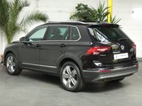 USED 2018 18 VOLKSWAGEN TIGUAN 2.0 SEL TDI BLUEMOTION TECHNOLOGY DSG 5d 148 BHP SAT NAV SUNROOF HEATED SEATS