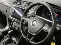 USED 2018 18 VOLKSWAGEN TIGUAN 2.0 SEL TDI BLUEMOTION TECHNOLOGY DSG 5d 148 BHP SAT NAV SUNROOF HEATED SEATS