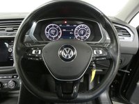 USED 2018 18 VOLKSWAGEN TIGUAN 2.0 SEL TDI BLUEMOTION TECHNOLOGY DSG 5d 148 BHP SAT NAV SUNROOF HEATED SEATS