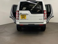 USED 2013 63 LAND ROVER DISCOVERY 4 3.0 SDV6 HSE LUXURY 5d 255 BHP Truily outstanding Dicovery 4 SDV6 HSE LUXURY 7 Seater, Spectacular Fuji white, full black ebony windsor premium leather, rear media package factory fitted 2 sceens, privacy glass, heated rear seats, free uk delivery 12 months mot "no advisories " New cam belt fitted for delivery, 2 keys,