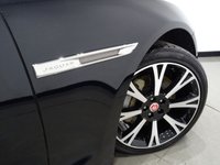 USED 2018 18 JAGUAR XJ 3.0 D V6 (300 PS) PORTFOLIO AUTO (S/S) 4DR + NAV + PANORAMIC ROOF + E/M/HEAT/COOL/MASSAGE QUILTED LEATHERS + KEYLESS + CRUISE + M/MEDIA + SOFT CLOSE + E/BLIND + BLIND SPOT + LEDS + 360 CAMERA + 360 PARK + E/BOOT + 20 S PANROOF+20 S+LEDS+360 CAM+MASSAGE LEATHER+NAV+CRUISE