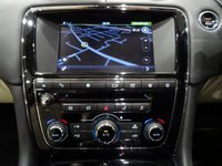 USED 2018 18 JAGUAR XJ 3.0 D V6 (300 PS) PORTFOLIO AUTO (S/S) 4DR + NAV + PANORAMIC ROOF + E/M/HEAT/COOL/MASSAGE QUILTED LEATHERS + KEYLESS + CRUISE + M/MEDIA + SOFT CLOSE + E/BLIND + BLIND SPOT + LEDS + 360 CAMERA + 360 PARK + E/BOOT + 20 S PANROOF+20 S+LEDS+360 CAM+MASSAGE LEATHER+NAV+CRUISE