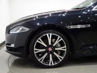USED 2018 18 JAGUAR XJ 3.0 D V6 (300 PS) PORTFOLIO AUTO (S/S) 4DR + NAV + PANORAMIC ROOF + E/M/HEAT/COOL/MASSAGE QUILTED LEATHERS + KEYLESS + CRUISE + M/MEDIA + SOFT CLOSE + E/BLIND + BLIND SPOT + LEDS + 360 CAMERA + 360 PARK + E/BOOT + 20 S PANROOF+20 S+LEDS+360 CAM+MASSAGE LEATHER+NAV+CRUISE
