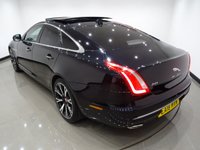 USED 2018 18 JAGUAR XJ 3.0 D V6 (300 PS) PORTFOLIO AUTO (S/S) 4DR + NAV + PANORAMIC ROOF + E/M/HEAT/COOL/MASSAGE QUILTED LEATHERS + KEYLESS + CRUISE + M/MEDIA + SOFT CLOSE + E/BLIND + BLIND SPOT + LEDS + 360 CAMERA + 360 PARK + E/BOOT + 20 S PANROOF+20 S+LEDS+360 CAM+MASSAGE LEATHER+NAV+CRUISE