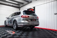 USED 2015 15 VOLKSWAGEN PASSAT 2.0 R LINE TDI BLUEMOTION TECHNOLOGY DSG 5d 188 BHP 18" ALLOYS+HALF LEATHER+AUTO LIGHTS
