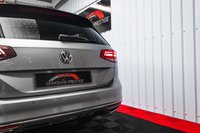 USED 2015 15 VOLKSWAGEN PASSAT 2.0 R LINE TDI BLUEMOTION TECHNOLOGY DSG 5d 188 BHP 18" ALLOYS+HALF LEATHER+AUTO LIGHTS