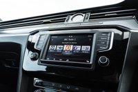 USED 2015 15 VOLKSWAGEN PASSAT 2.0 R LINE TDI BLUEMOTION TECHNOLOGY DSG 5d 188 BHP 18" ALLOYS+HALF LEATHER+AUTO LIGHTS
