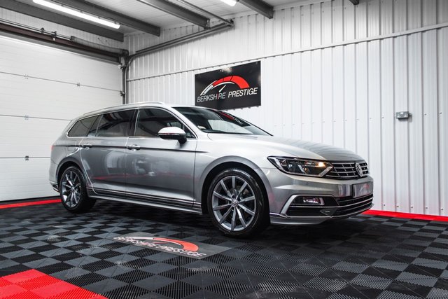2015 15 Volkswagen Passat 2.0 R LINE TDI BLUEMOTION TECHNOLOGY DSG 5d 188 BHP