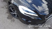 USED 2019 68 VOLVO V40 2.0 T2 R-DESIGN EDITION 5d 121 BHP 