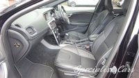 USED 2019 68 VOLVO V40 2.0 T2 R-DESIGN EDITION 5d 121 BHP 