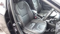 USED 2019 68 VOLVO V40 2.0 T2 R-DESIGN EDITION 5d 121 BHP 